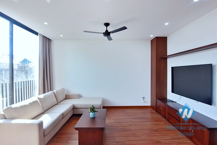 A gorgeous and brand new 2 bedroom apartment for rent in Xuan dieu, Tay ho